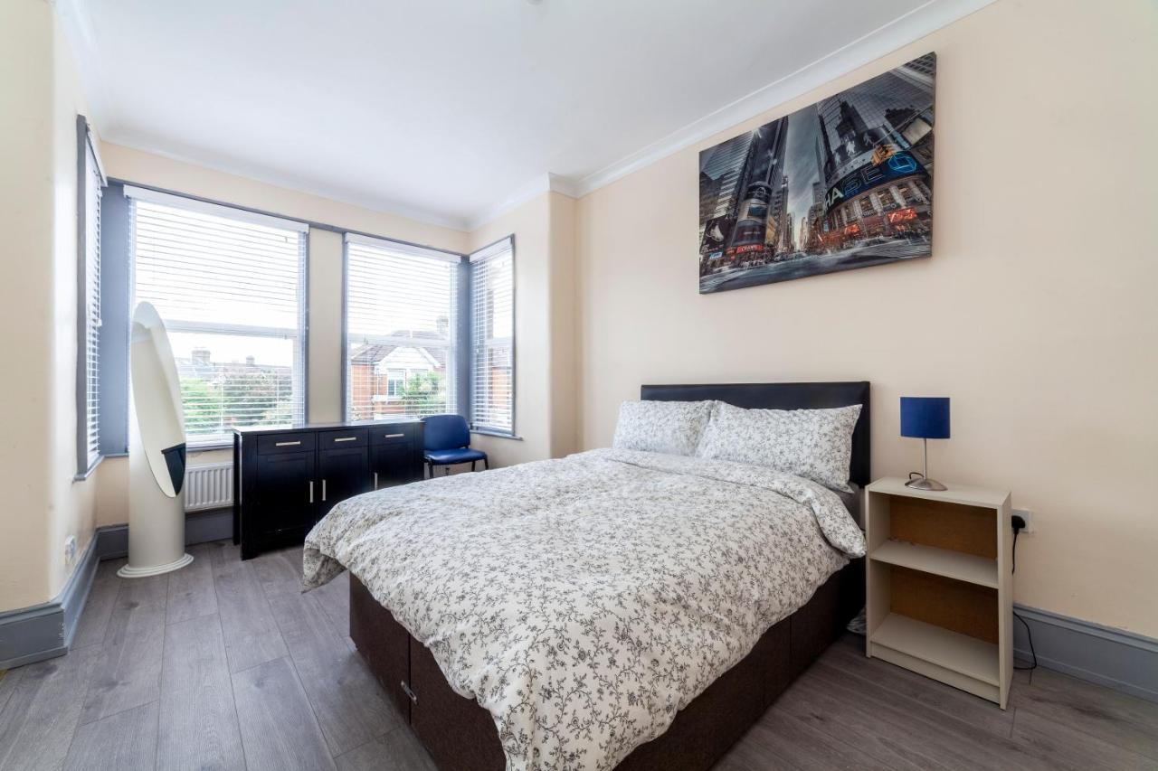 Highlands Gardens Suites 일포드 외부 사진