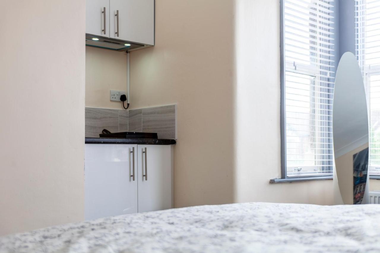 Highlands Gardens Suites 일포드 외부 사진