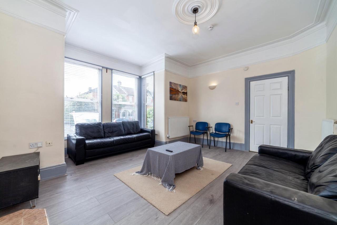 Highlands Gardens Suites 일포드 외부 사진